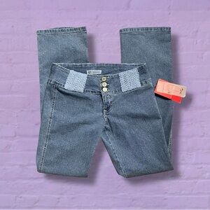 low rise peru jeans with cute lace detail